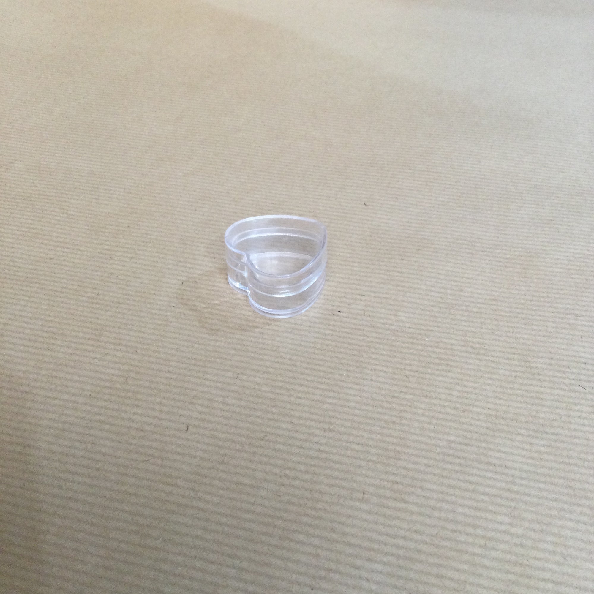 Mini plastic heart gift boxes