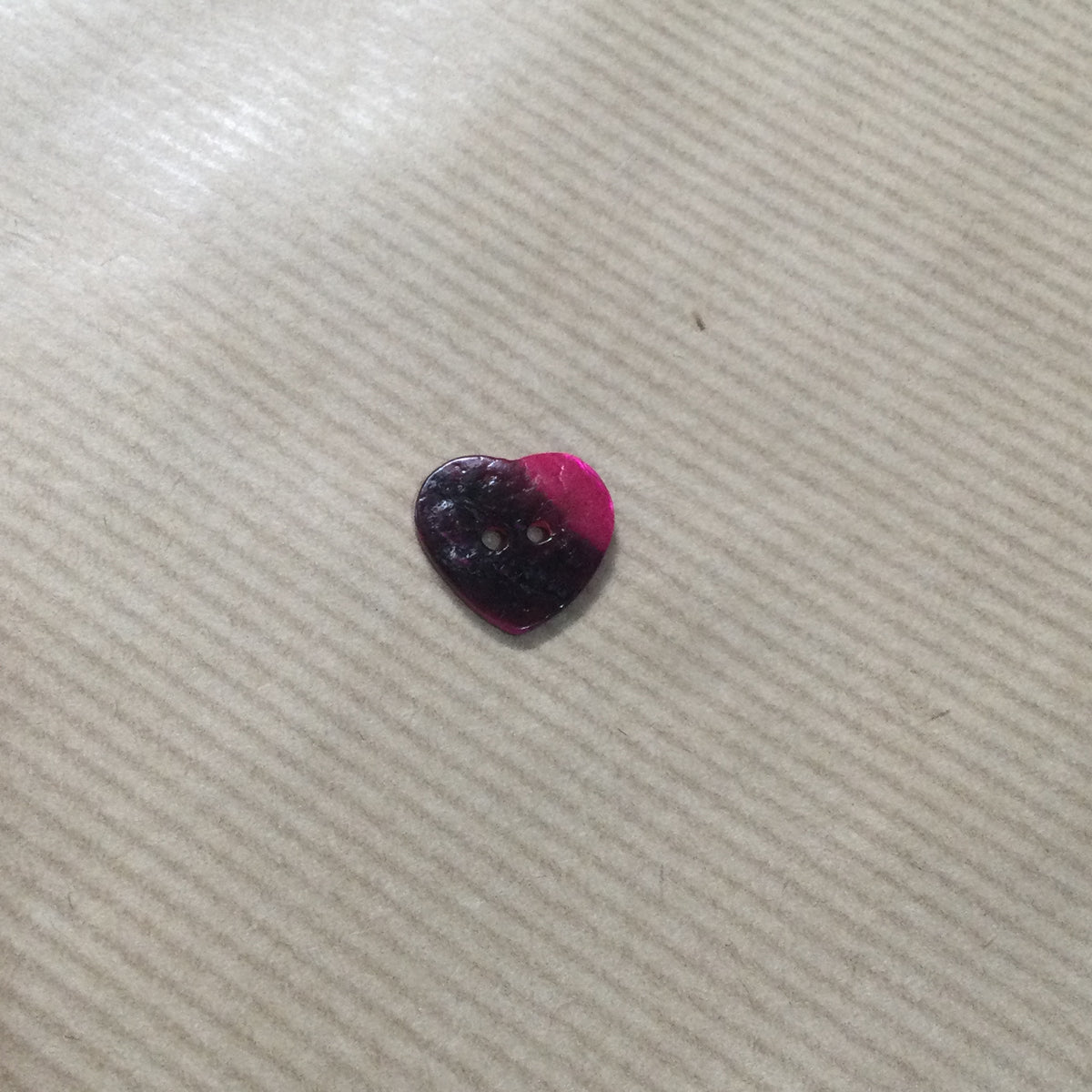 Heart shaped buttons - pearlescent pink