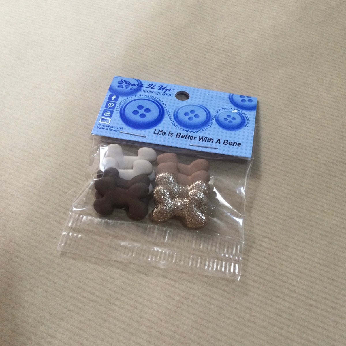 Assorted Novelty buttons - Dress it up