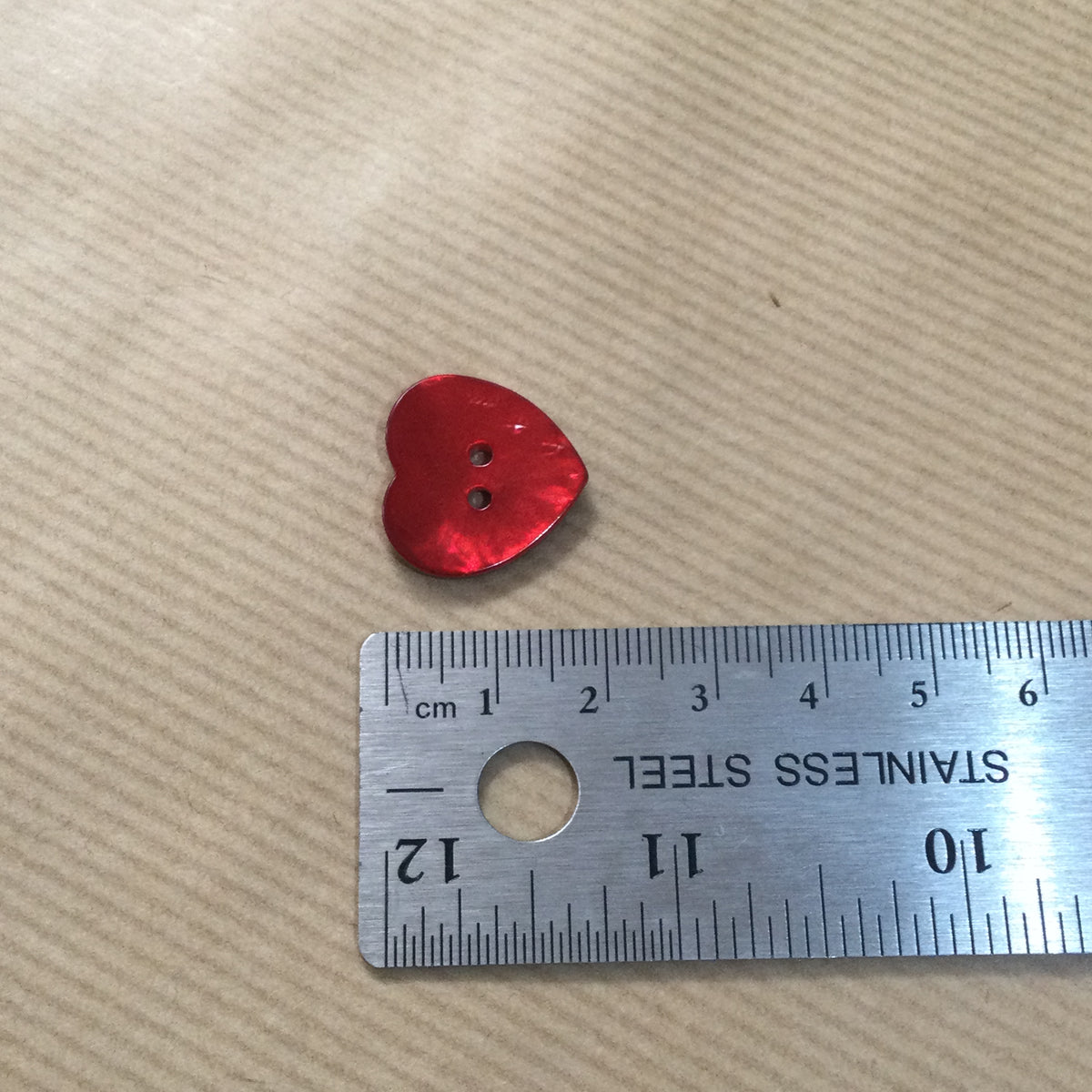 Heart shaped buttons - pearlescent red