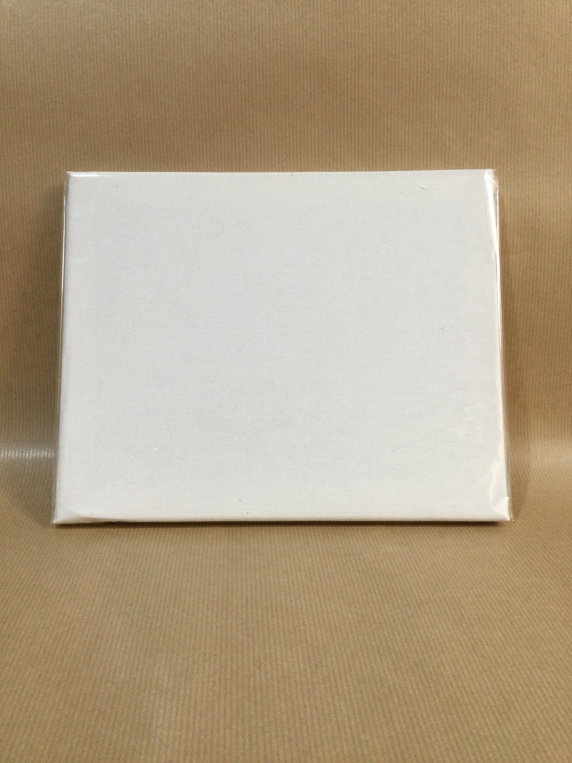 Blank canvas 20cm x 25cm