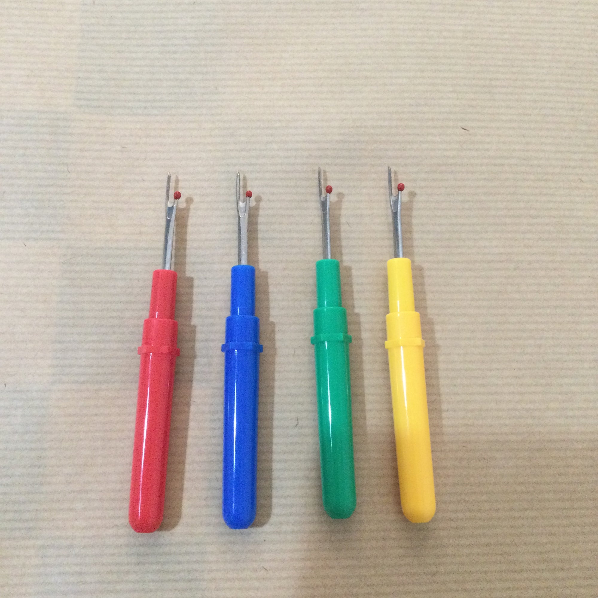 Essentals Seam ripper