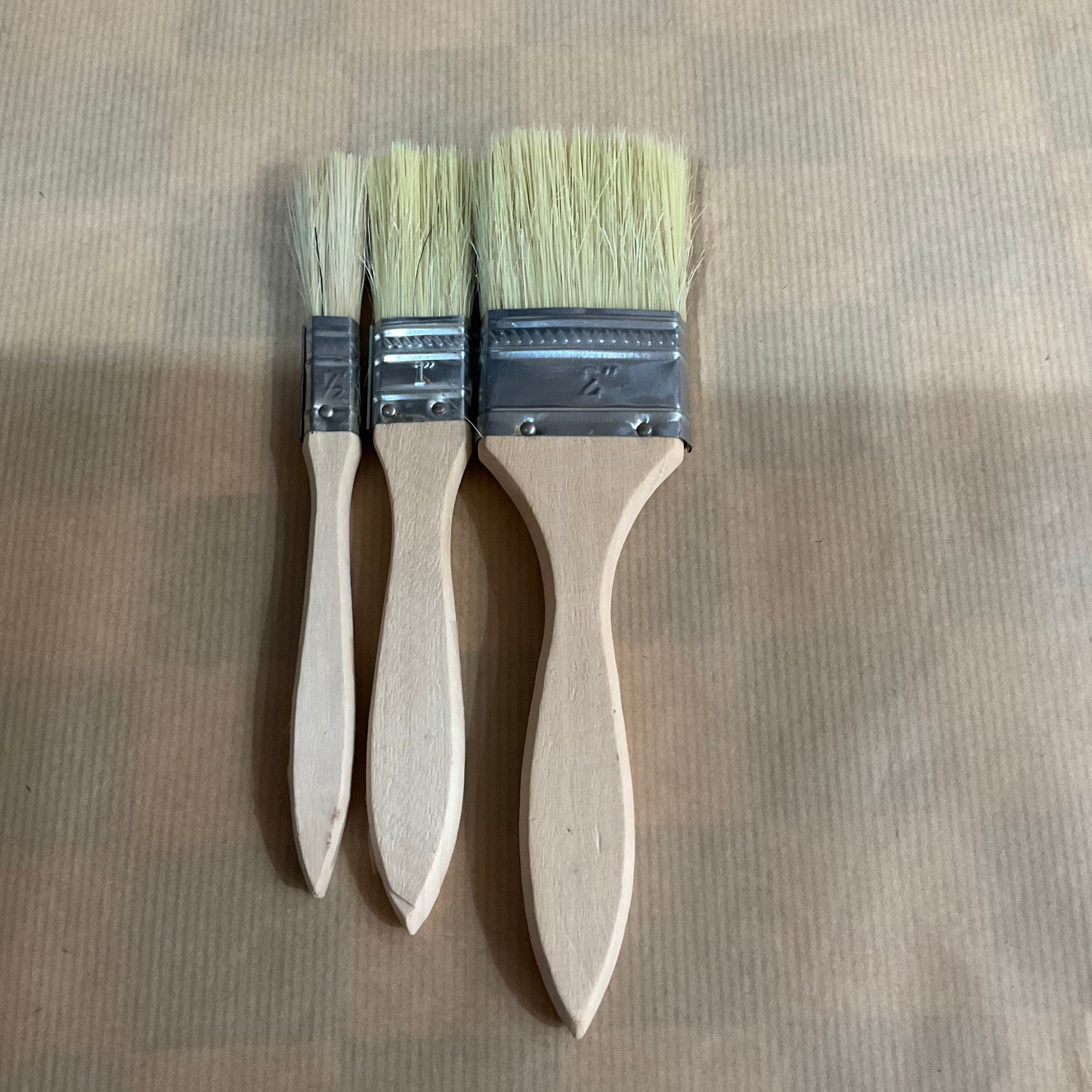 Wooden handle paintbrushes