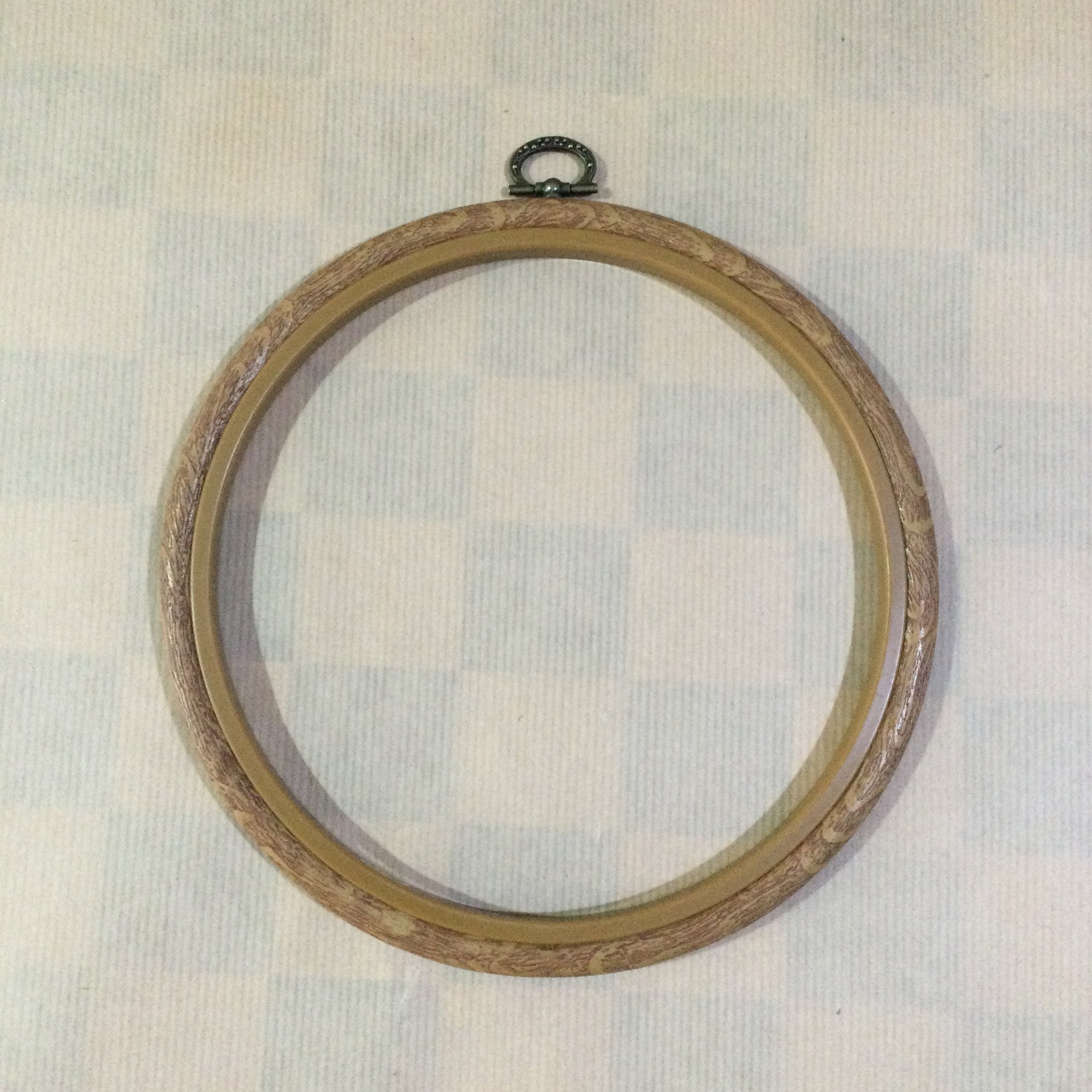 Wood Look Flexible Picture Frame Embroidery Hoop