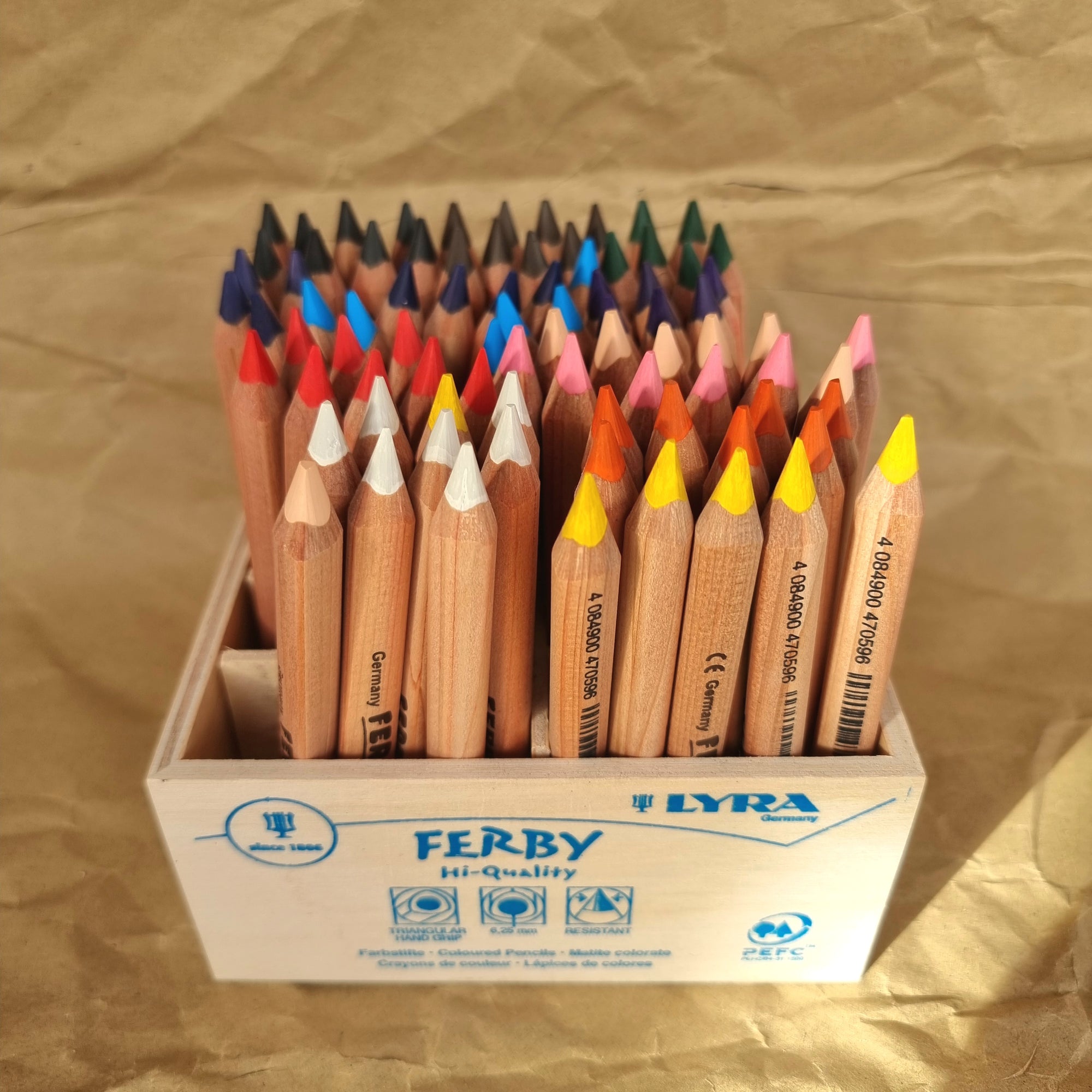 Lyra Crayons