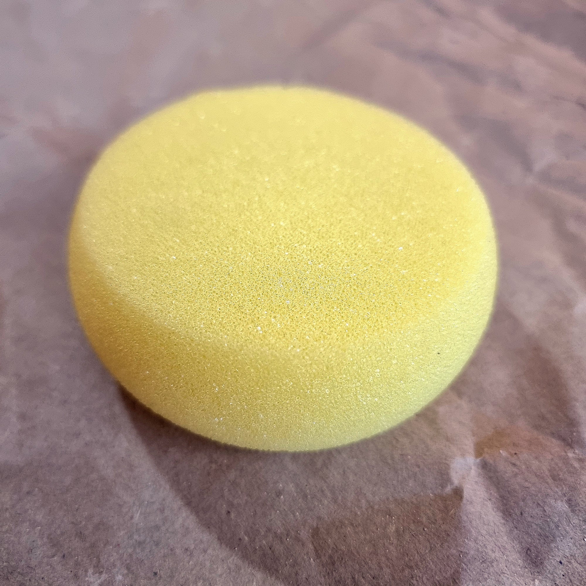 Round yellow Sponge