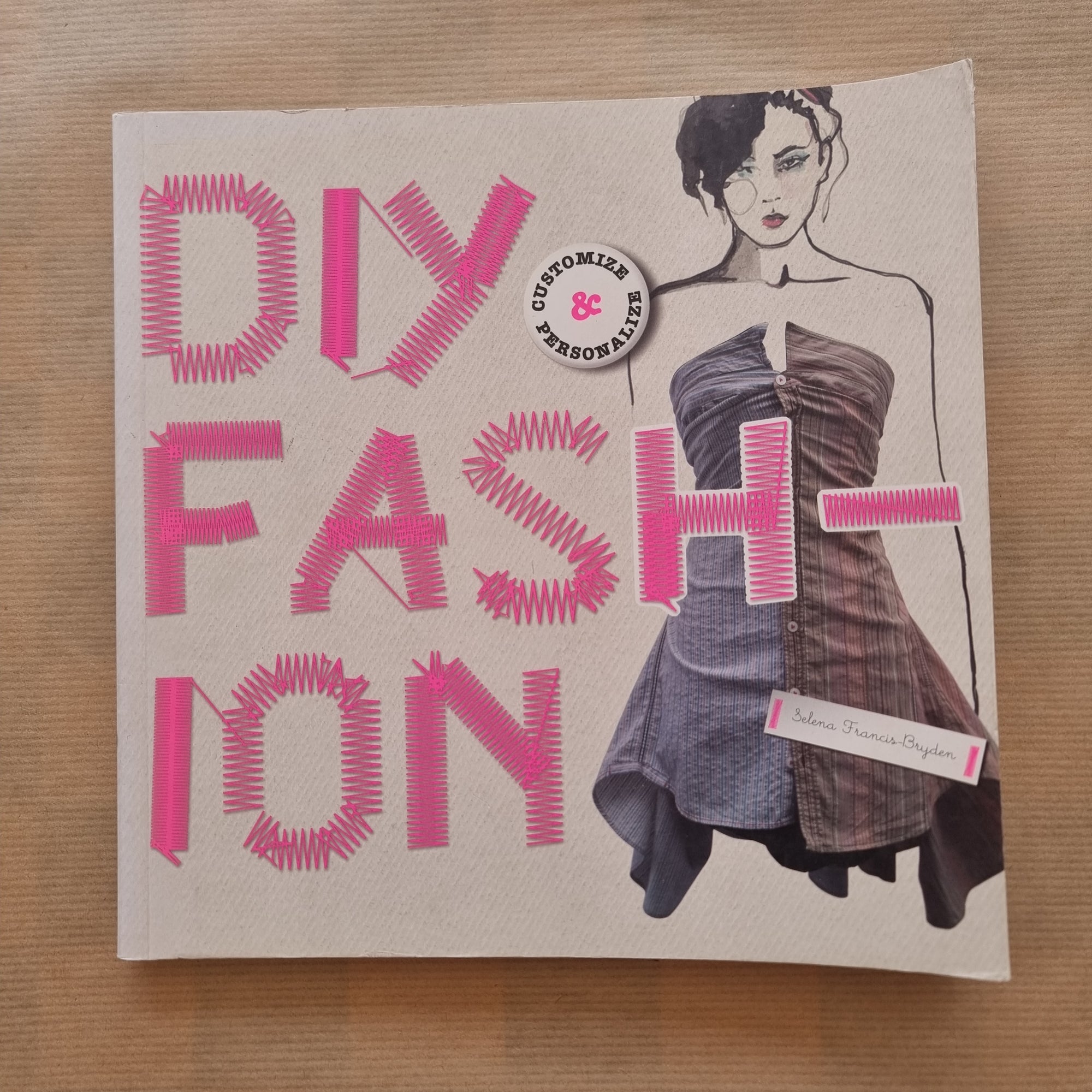 DIY Fashion Book