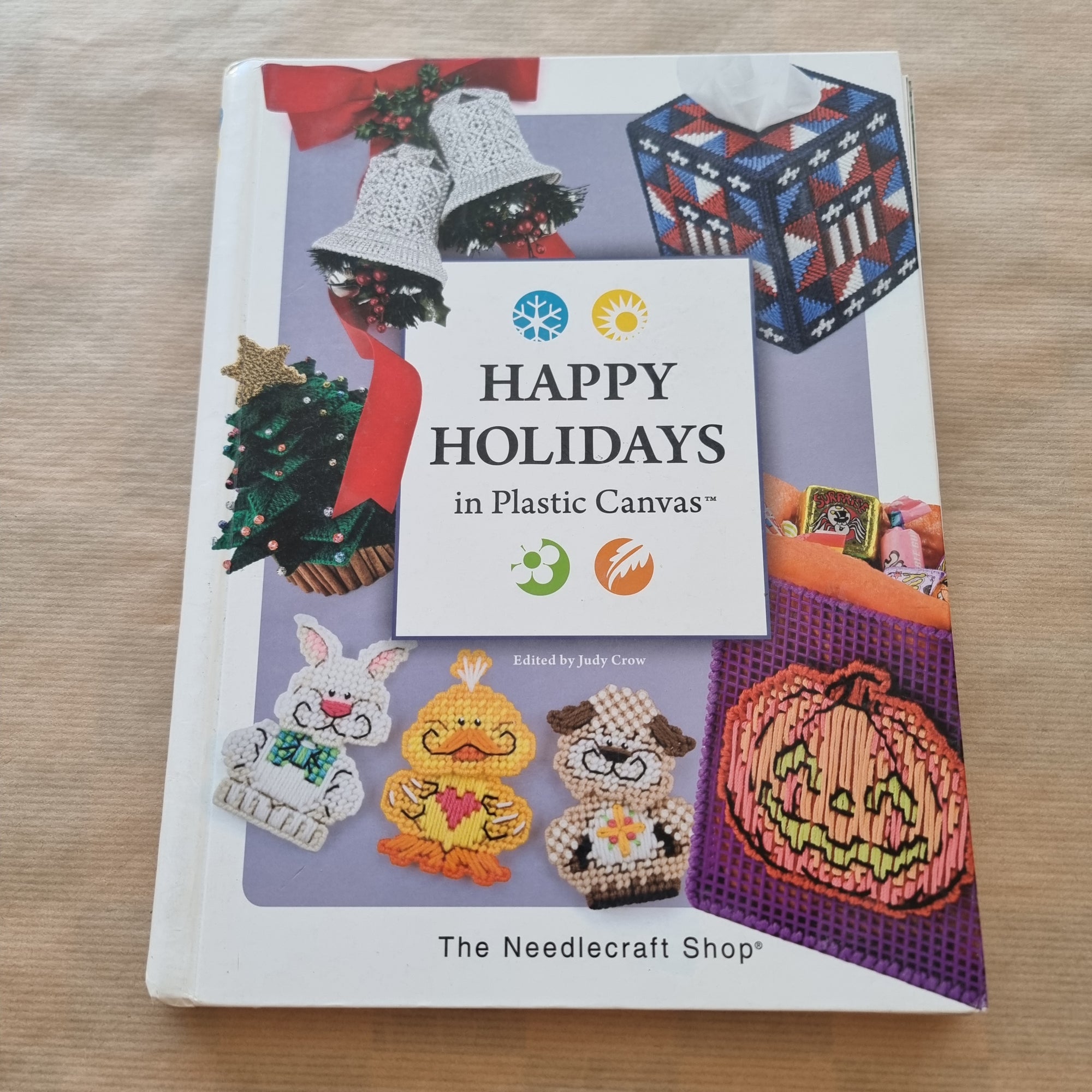 Happy Holidays in Plastic Canvas