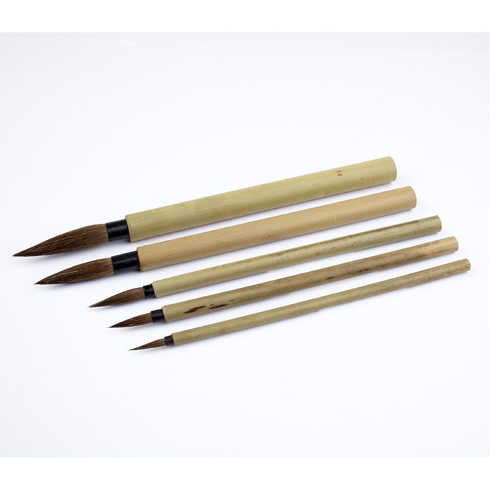Traditional paint brushes