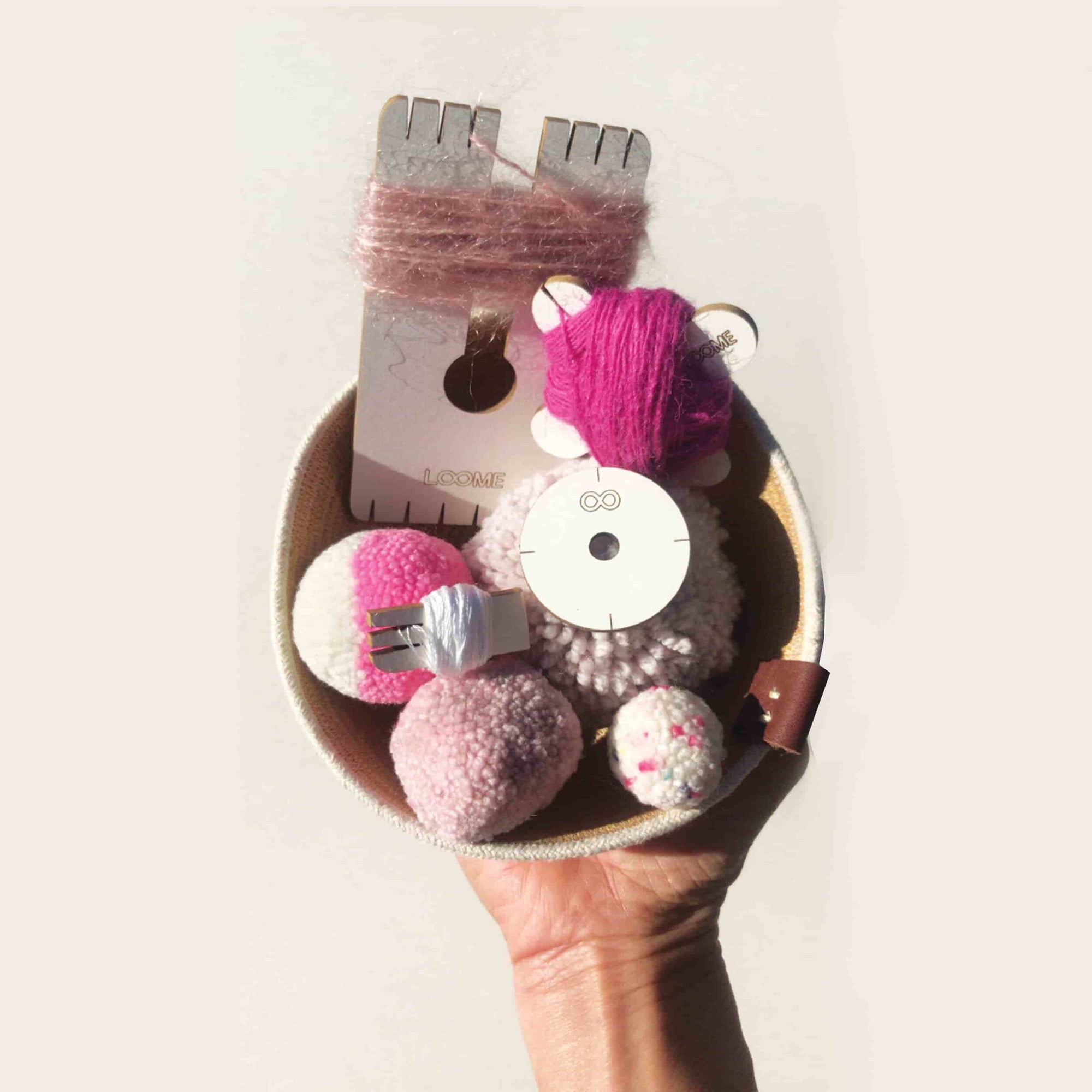 LOOME pom pom maker